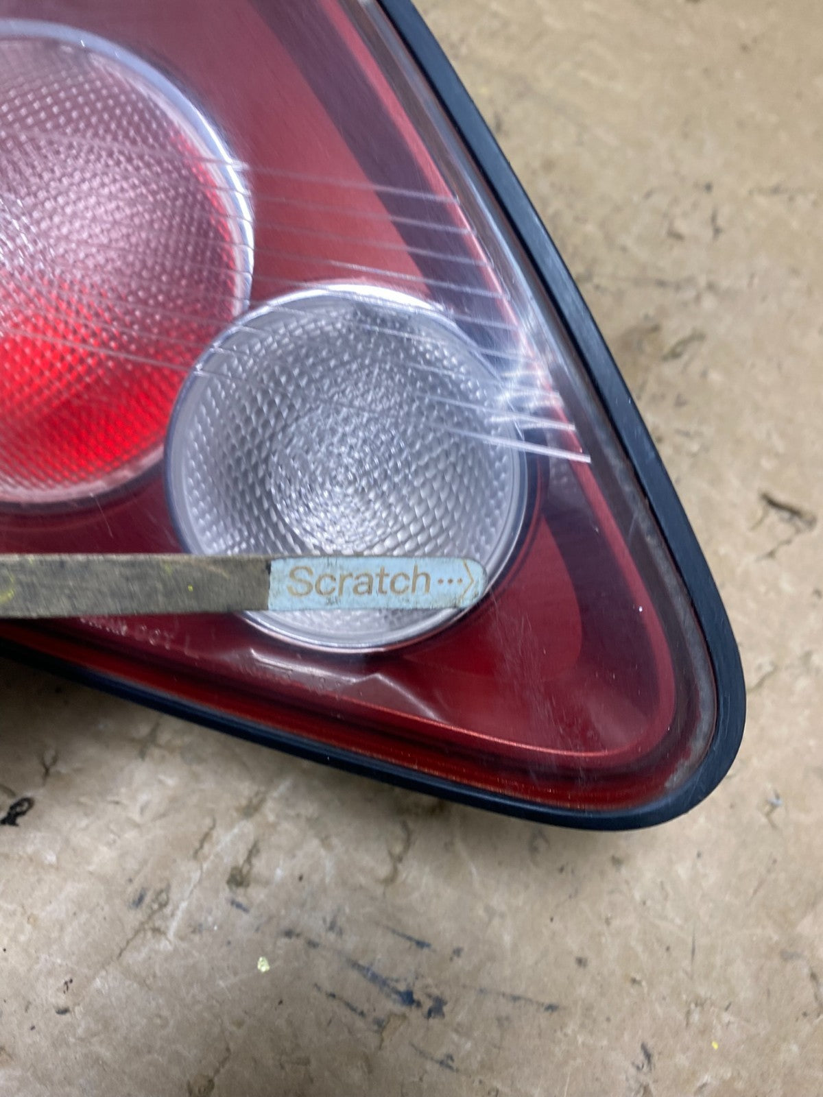 1999-2001 Lexus Rx300 Left Driver Lh Tail Light Inner Trunk Lid Oem V5670 DW4