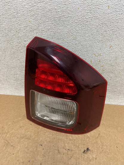 2014 - 2017 Jeep Compass Right Passenger Side Tail Light AI3658 LK0