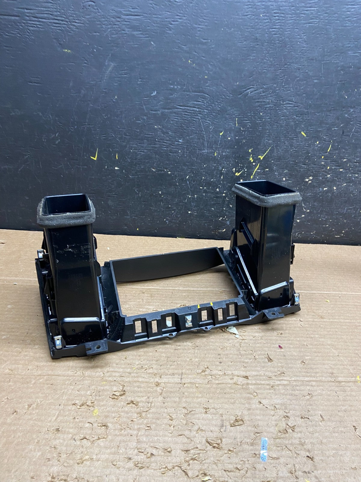 2013 to 2020 Nissan Pathfinder Center Dash Radio Trim Bezel  Surround W1951 DG4
