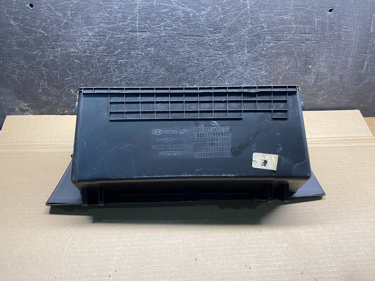 2011 to 2016 Hyundai Elantra Right Passenger Side Glove Box AH7569 DG5