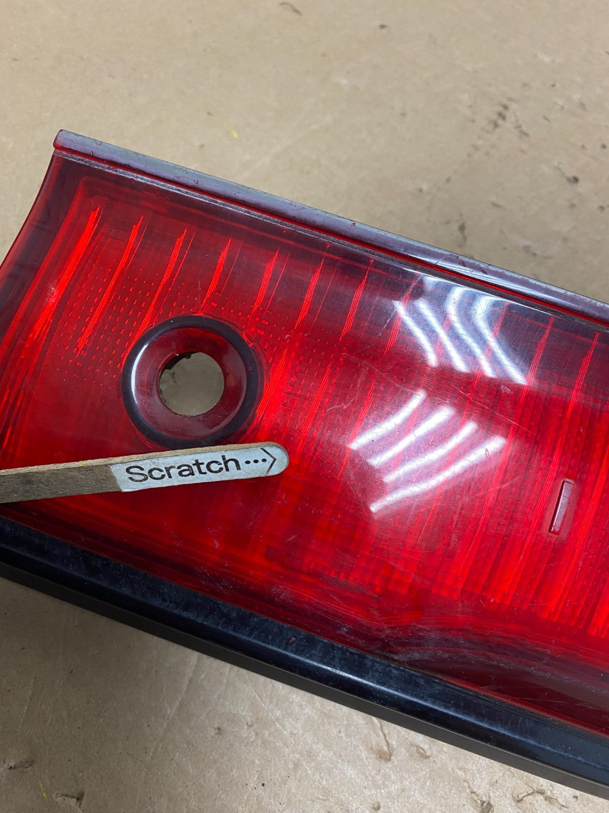 1993 to 1994 Infiniti J30 Rear Center Trunk LID Tail Light OEM O9308 DG6