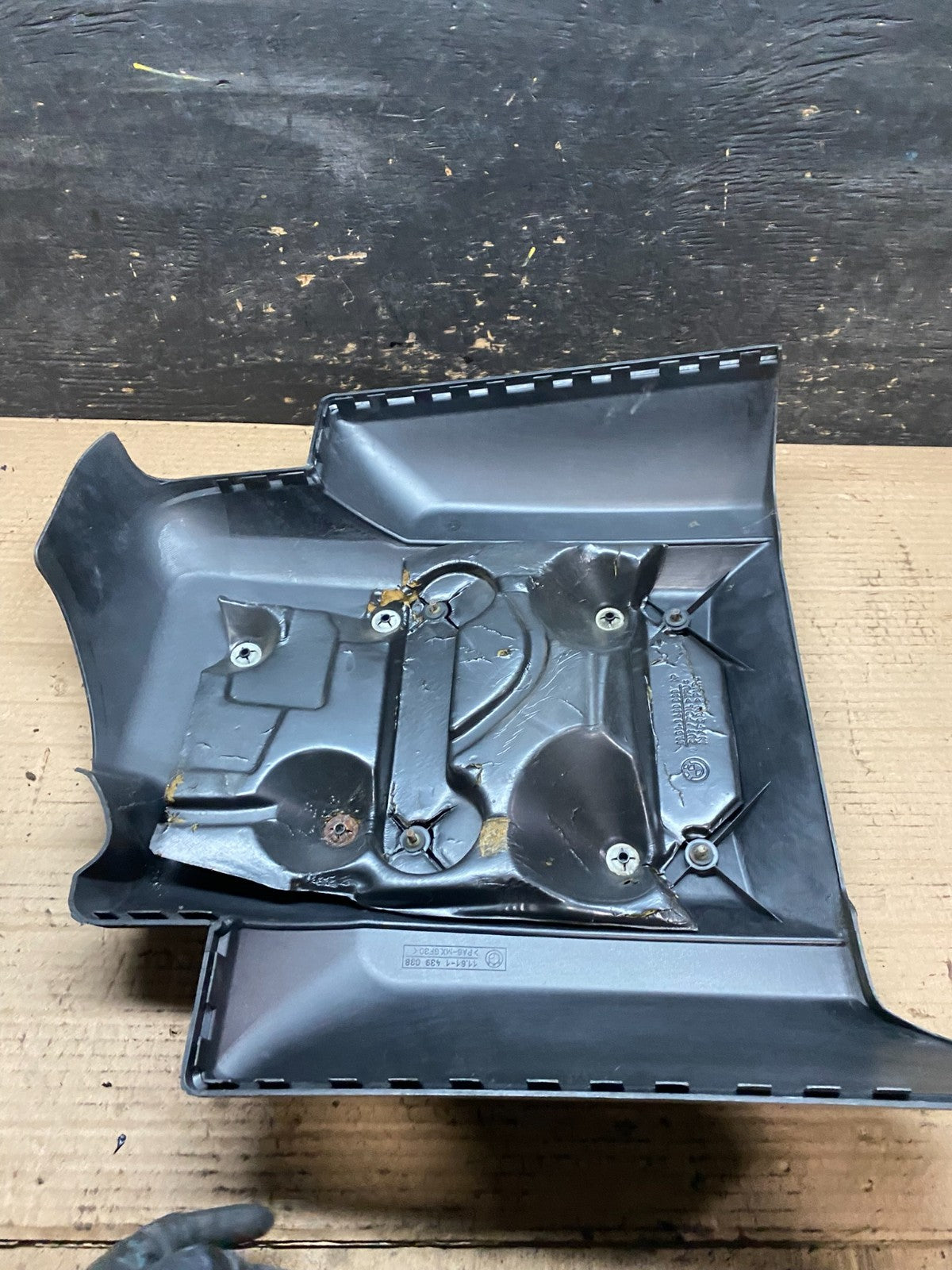 2003 BMW X5 V8 Engine Motor Top Cover Trim u8020 DG7