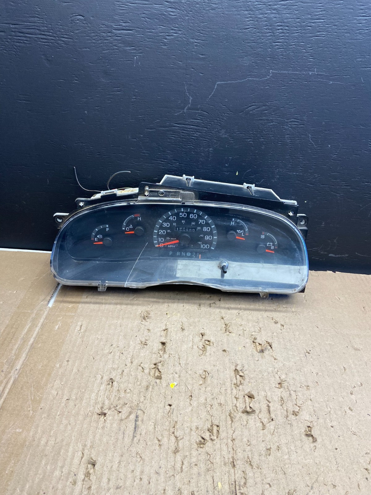 2001-2002 Ford Econoline E250 E350 Van Speedometer Instrument Cluster ab5771 DG0