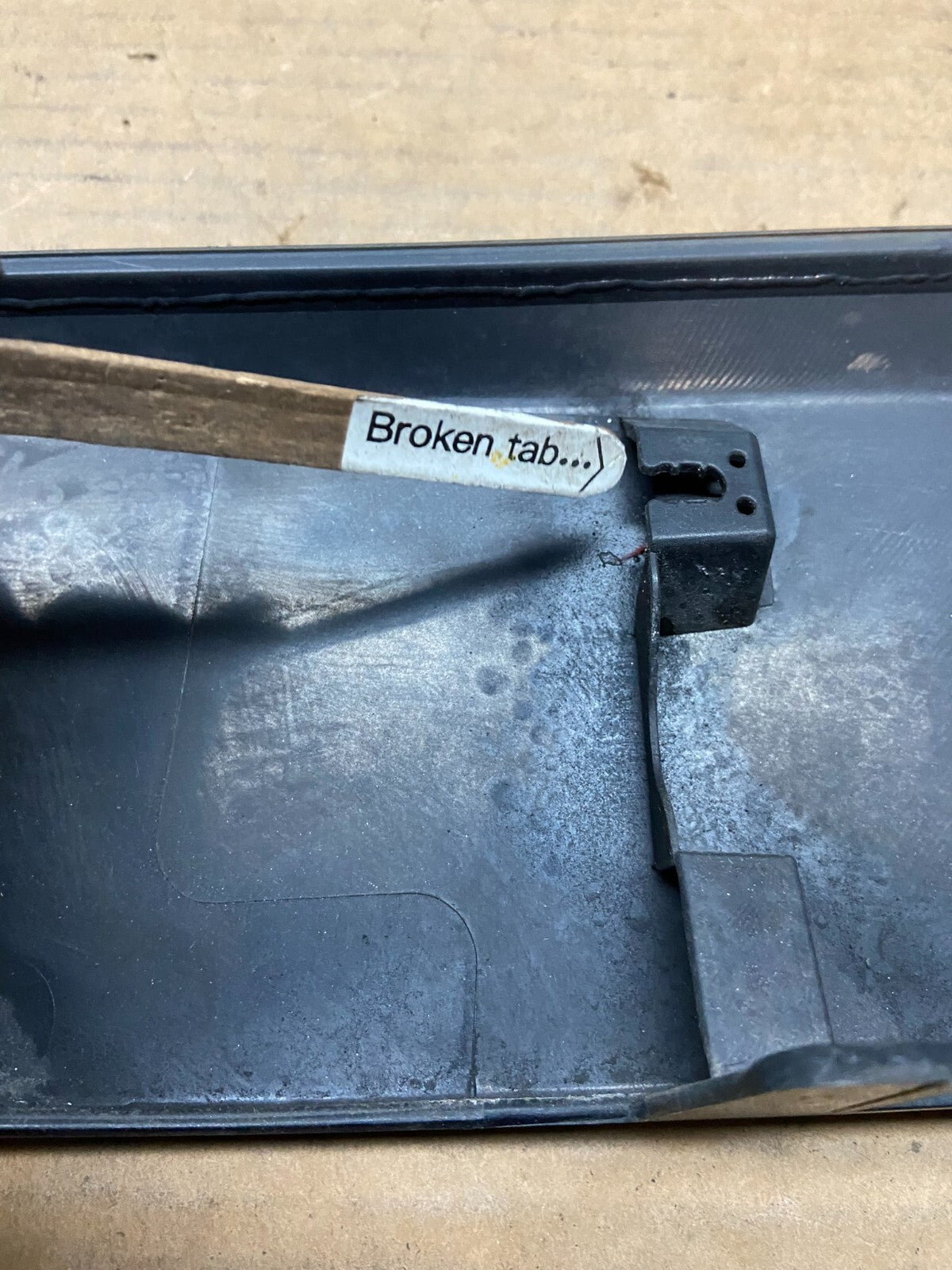 2007 to 2013 Mitsubishi Outlander Rear Hatch Tailgate Trim Molding OEM i3038 DG110