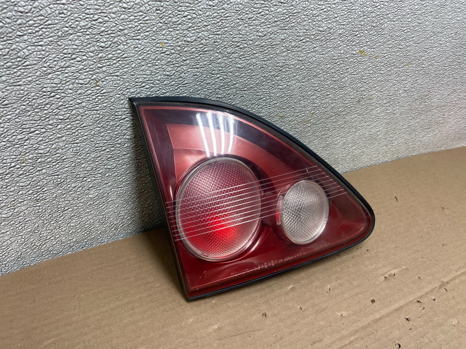 1999-2001 Lexus Rx300 Left Driver Lh Tail Light Inner Trunk Lid Oem AB1320 LK2