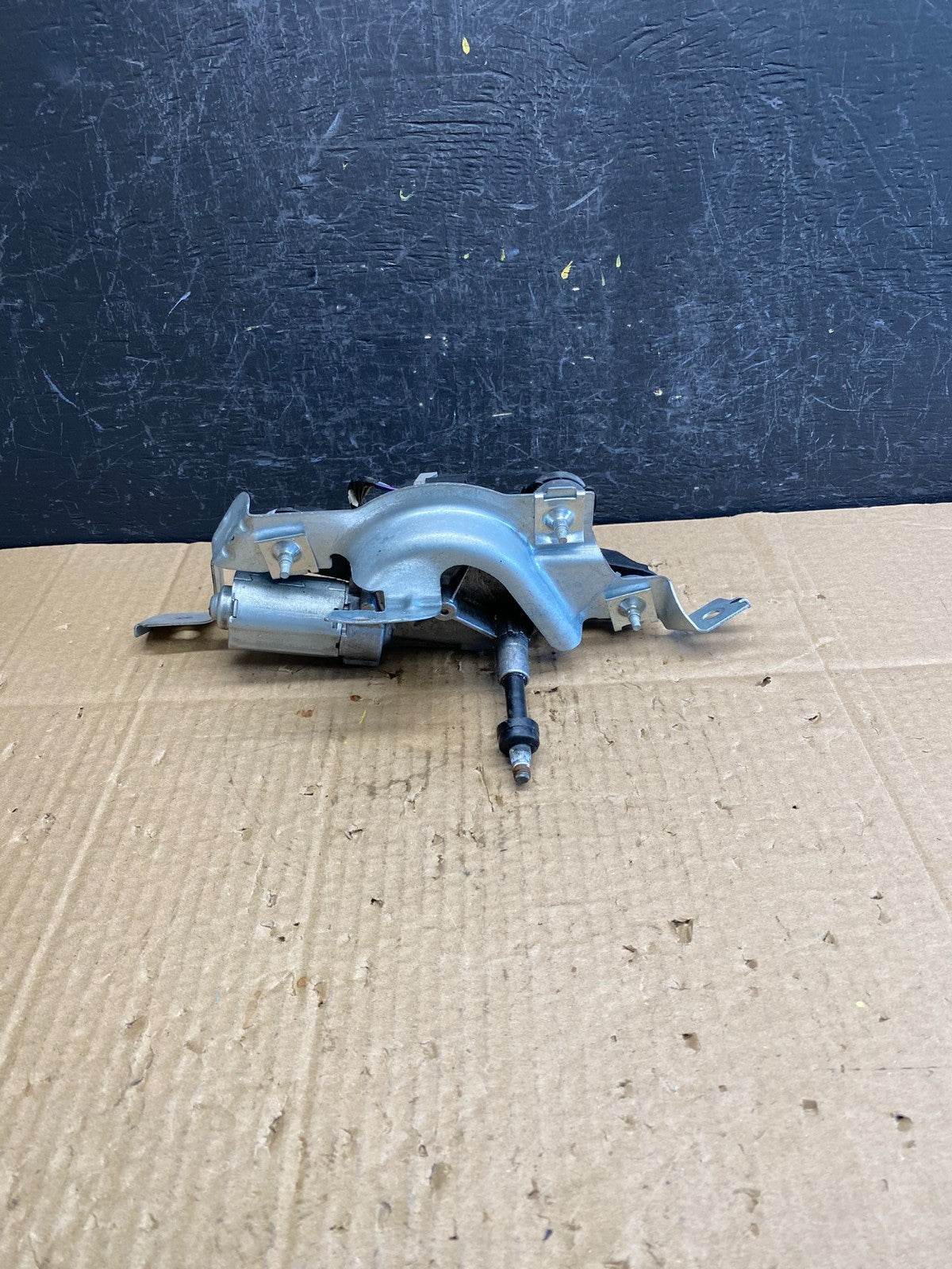2011 to 2019 Ford Fiesta Rear Windshield Wiper Motor ac9583 DG0