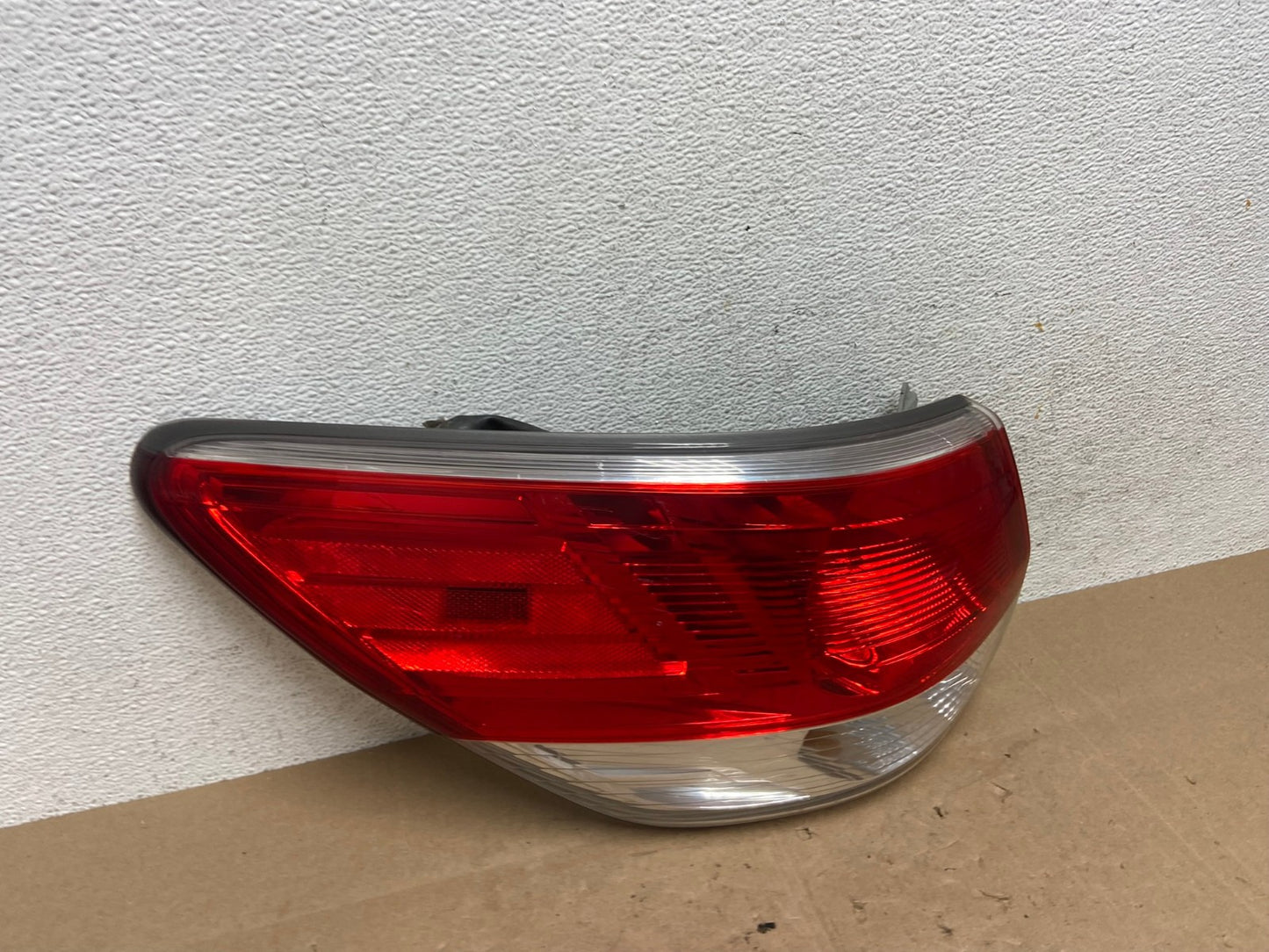 2013 to 2016 Nissan Pathfinder Left Driver Lh Side Tail light AE6484 LK2
