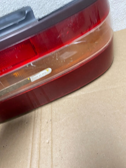 1995 1996 Lexus ES300 Right Passenger RH Side Tail Light Oem T8113 DW8