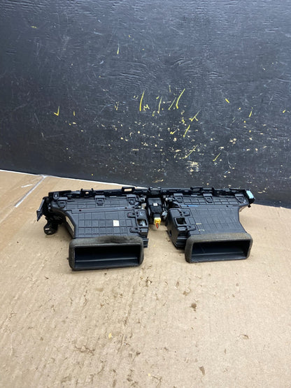 2016 to 2020 Kia Optima LX Center Dash Heater AC Vent OEM AB5400  DG3