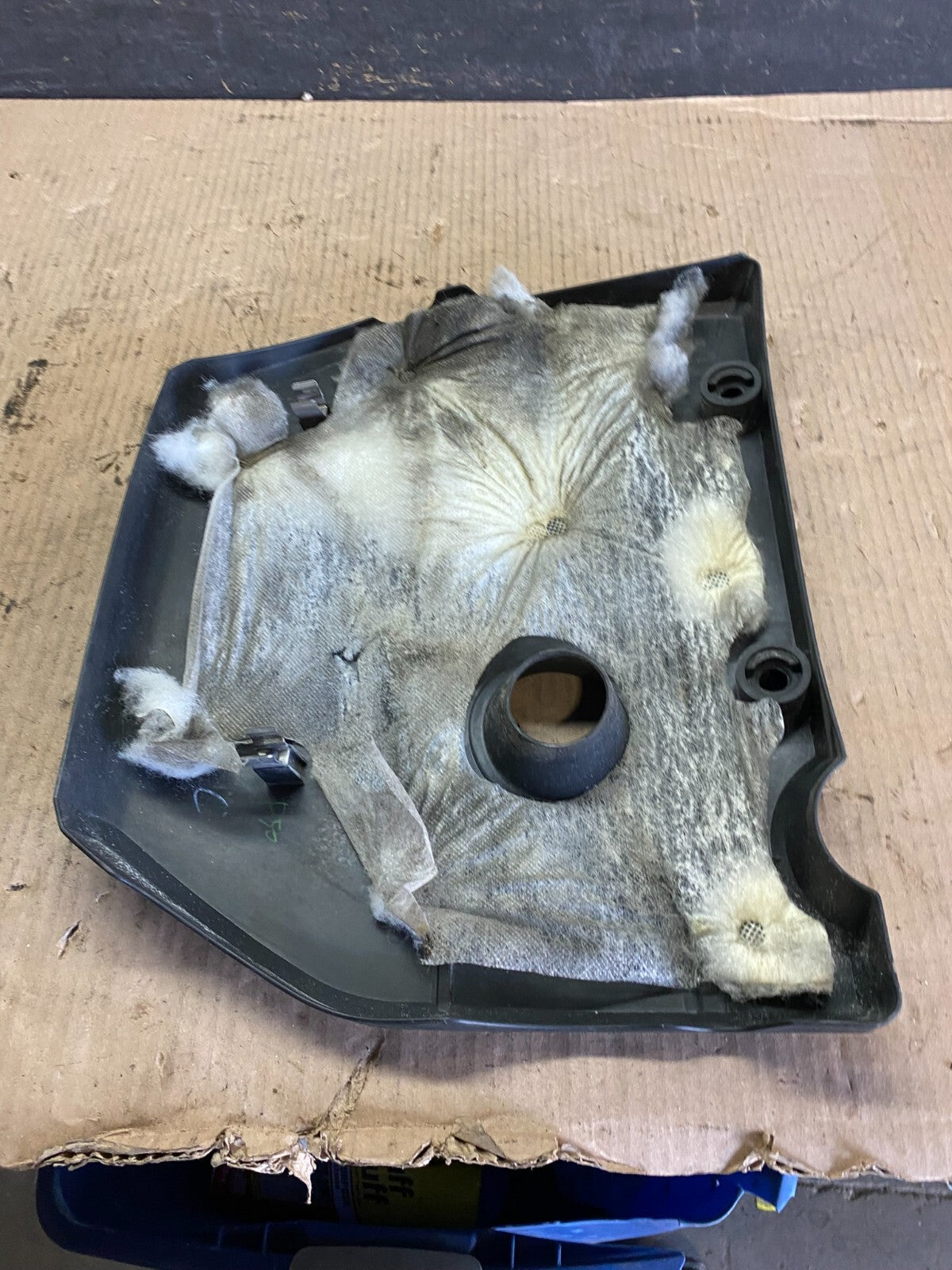 2004 to 2009 Mazda 3 DOHC 16 VALVE Engine Shield Top Cover L9433 PS7