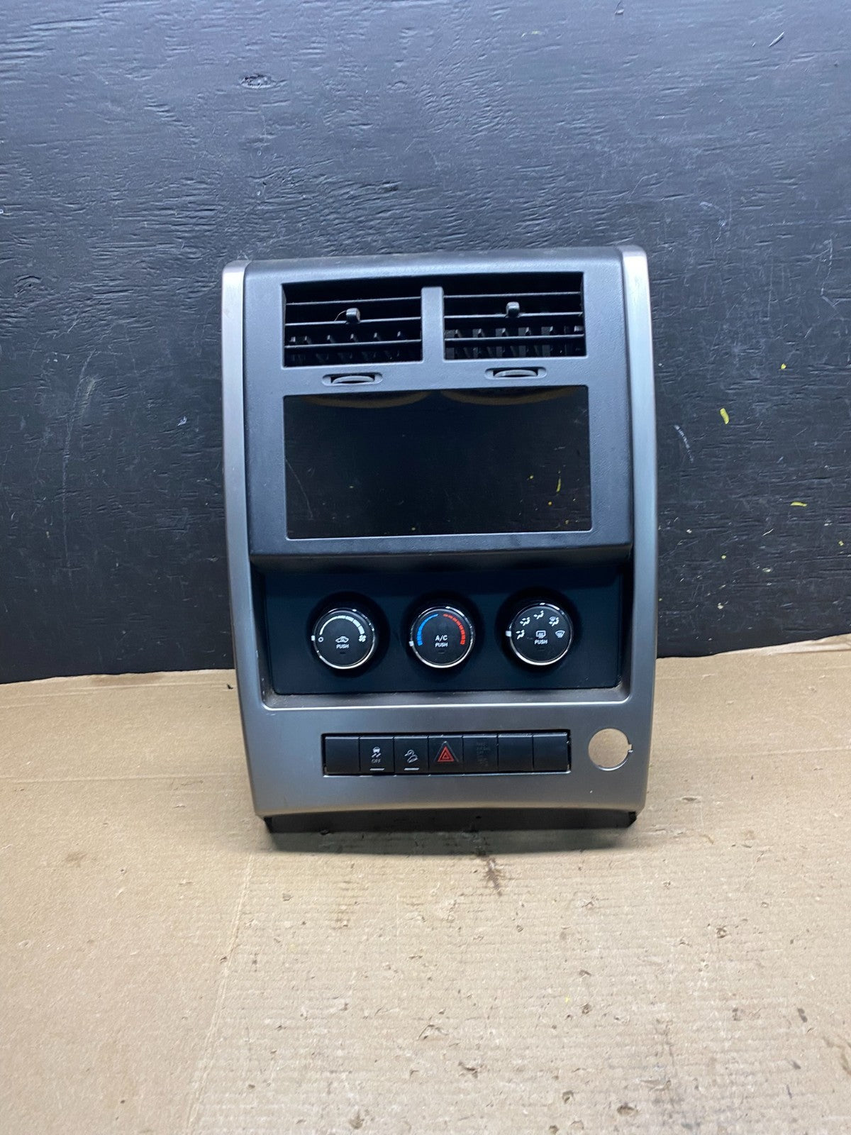 2008 to 2012 Jeep Liberty Dash Climate Temperature Control Radio Bezel R2822 DG0