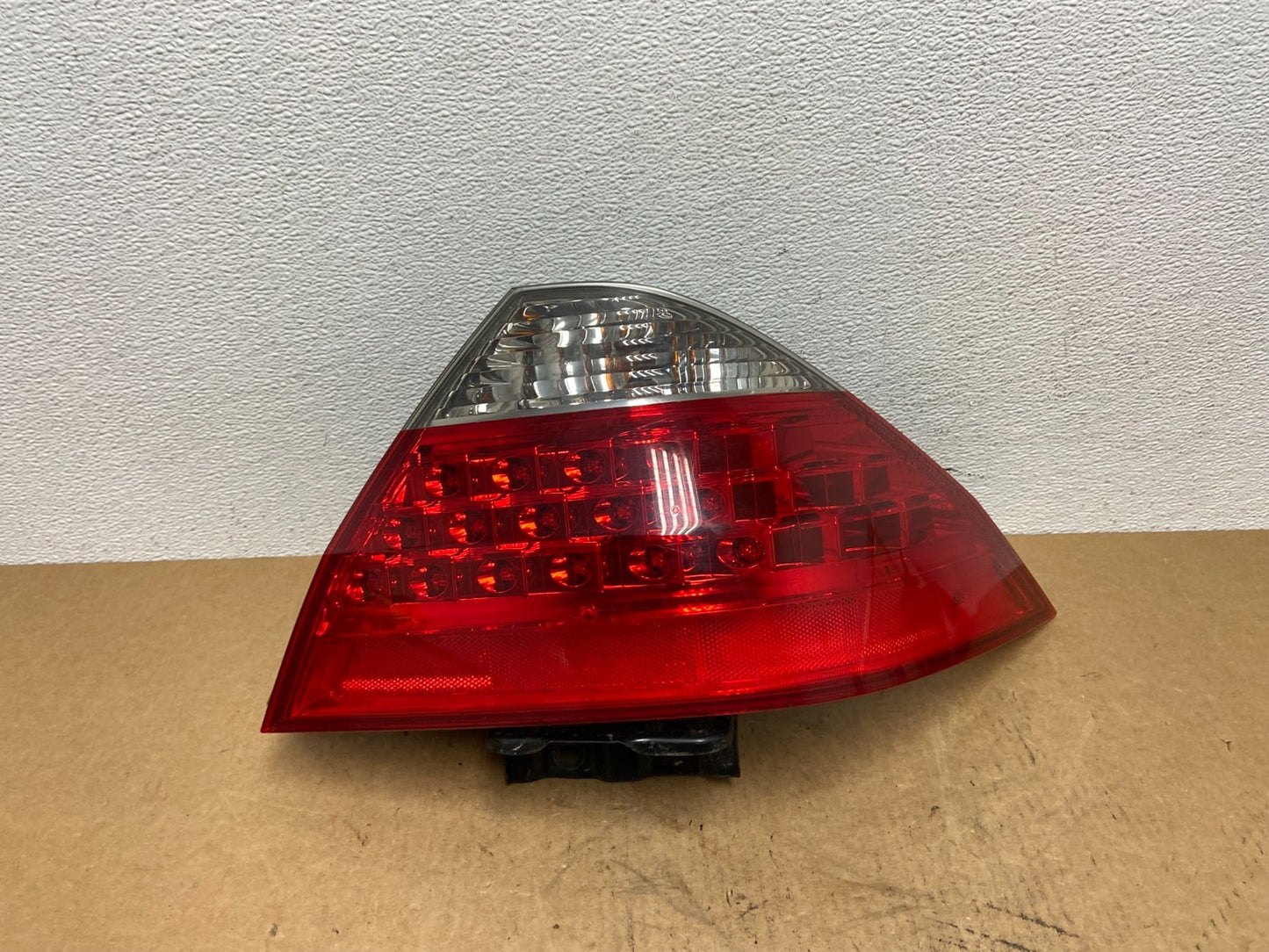 2006 - 2007 Honda Accord Hybrid Right Passenger Tail light ac3015 DG0