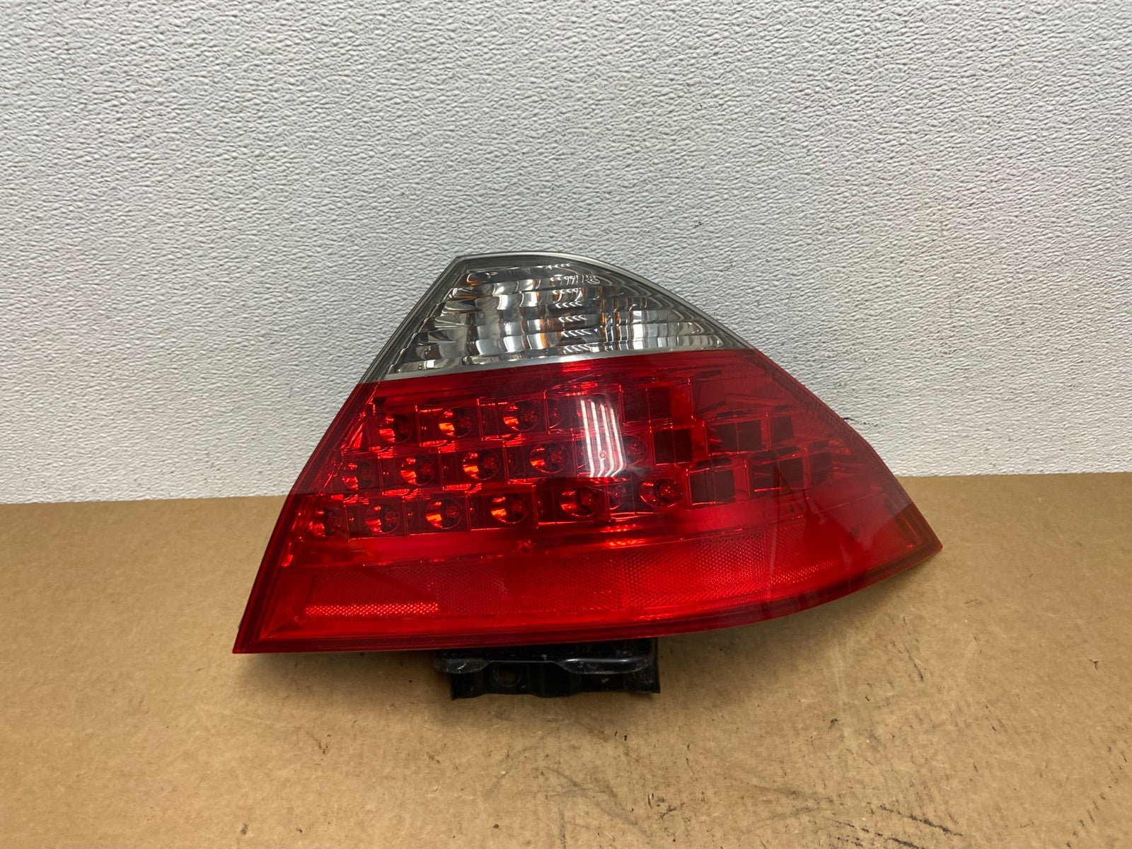 2006 - 2007 Honda Accord Hybrid Right Passenger Tail light ac3015 DG0