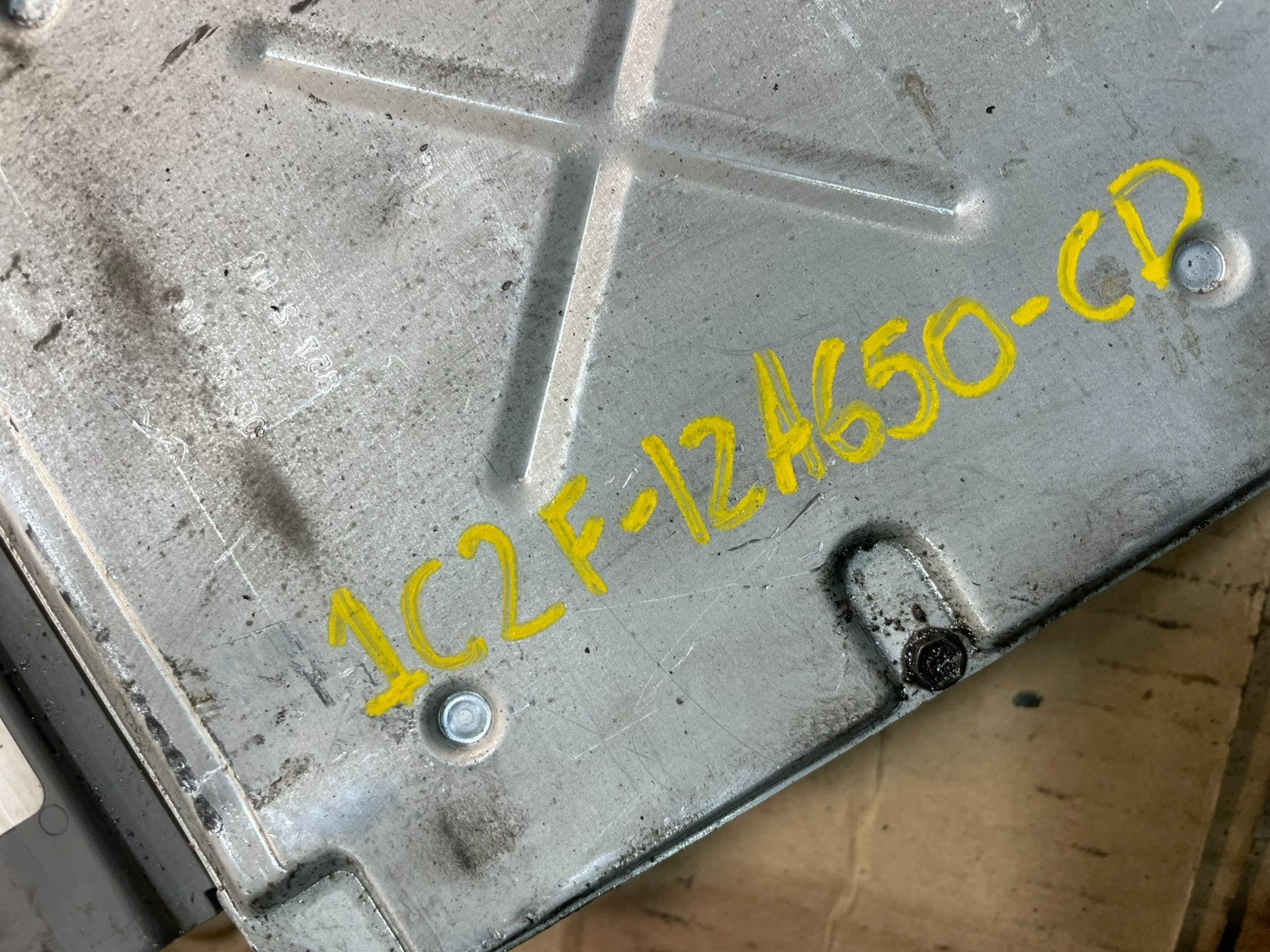 2000 2001 Ford Van E150 E250 4.2L Engine Control Module 1C2F-12A650-CD X8542 DG3