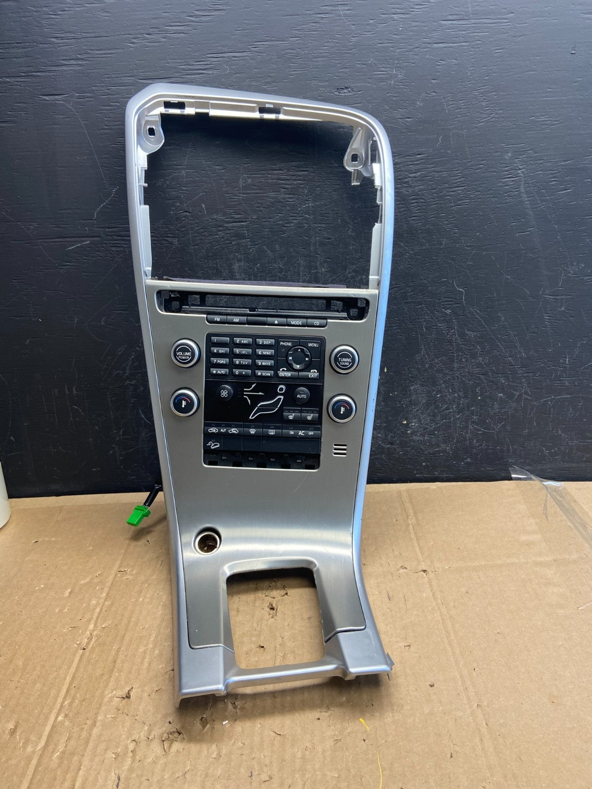 2011 to 2013 Volvo XC60 Climate Control Radio Bezel Panel Trim AD2233 DG0