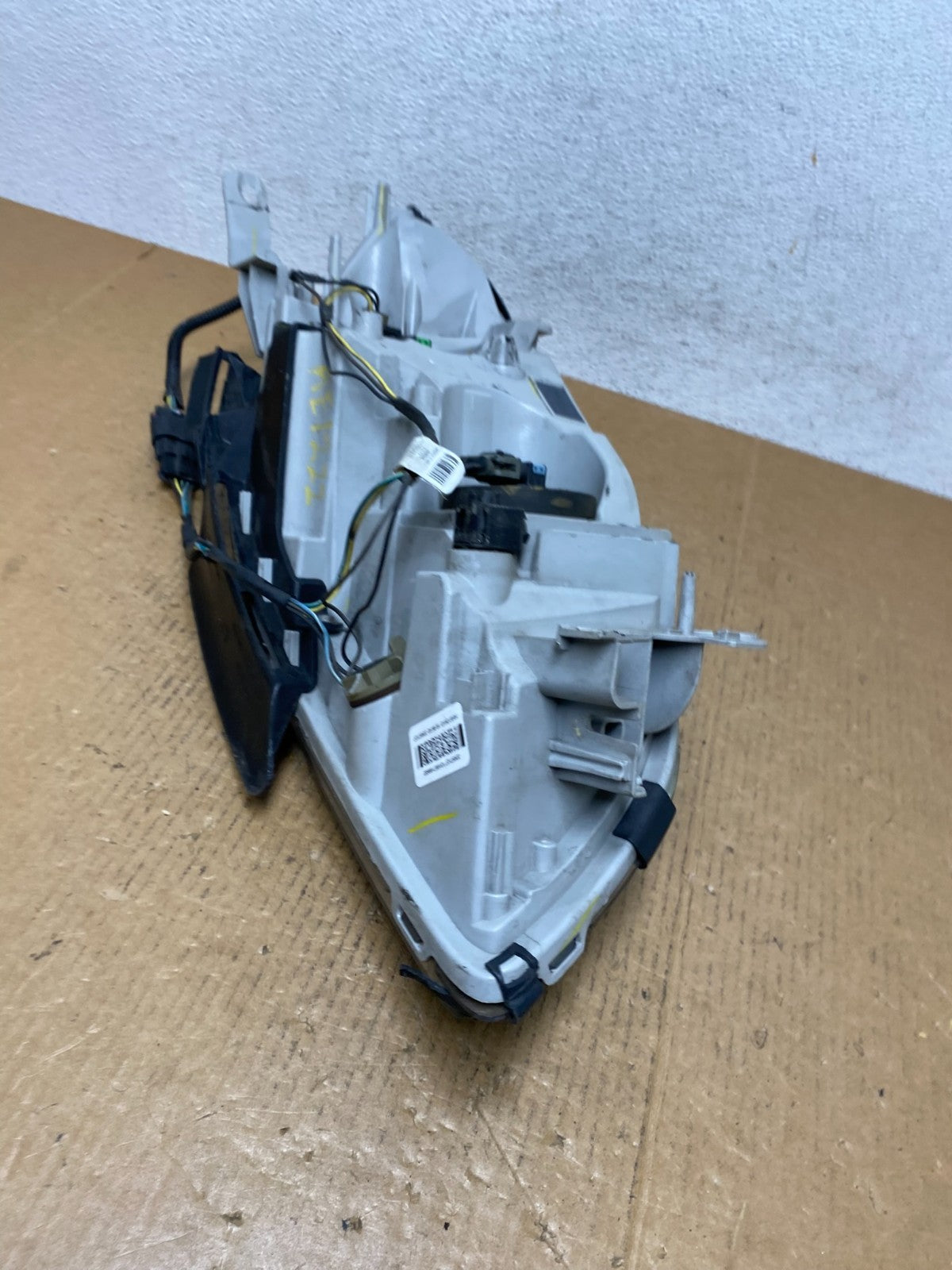 2008 to 2012 Chevrolet Malibu Left Driver LH Side Headlight AE1222 DW6