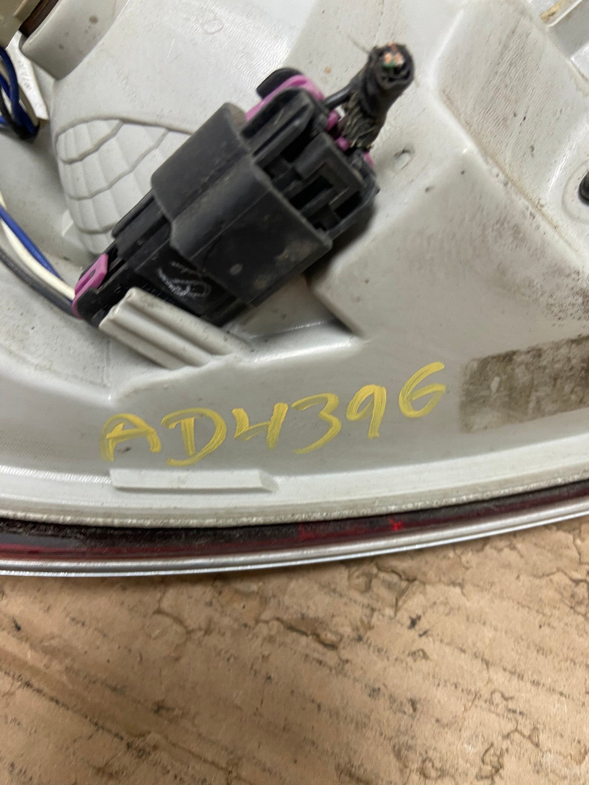 2008-2012 Buick Enclave Right Passenger Rh Tail Light AD4396 LK6