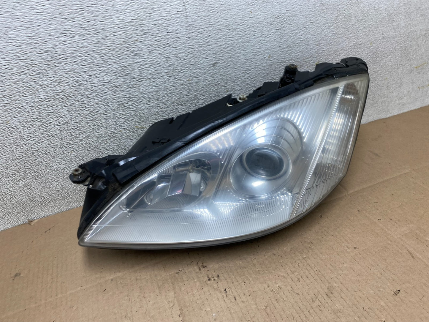 Halogen 2006 to 2009 Mercedes S-Class Left Driver LH Headlight W0669 DG2
