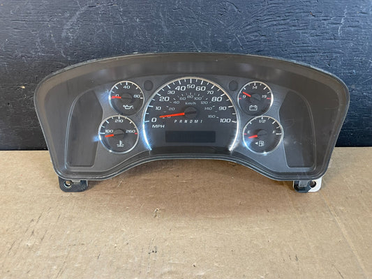 2010 - 2012 Chevrolet Express 2500 3500 Speedometer Cluster Gauge AD0400 DG0