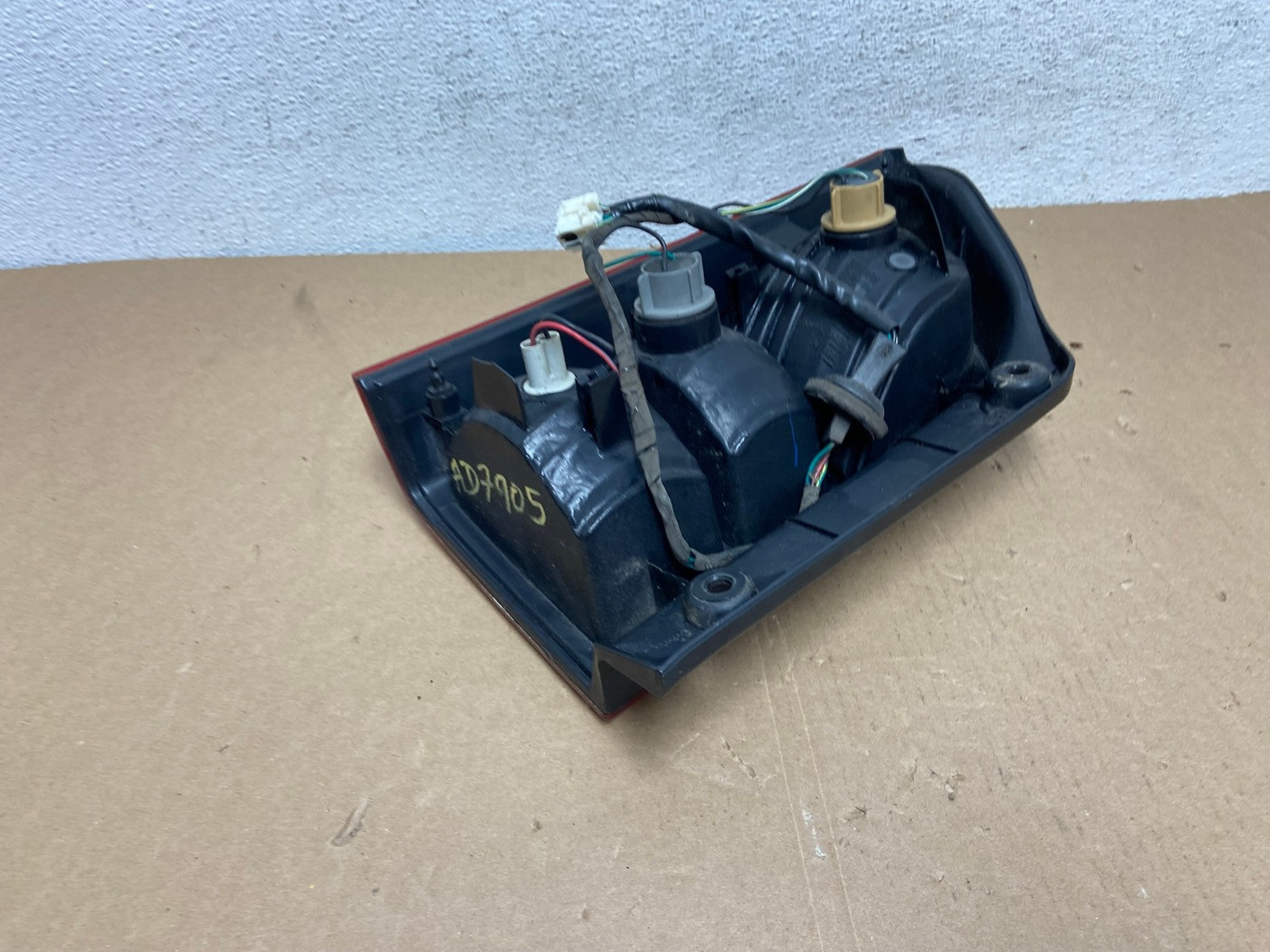 2005 to 2012 Nissan Pathfinder Right Passenger RH Side Tail Light AD7905 LK4