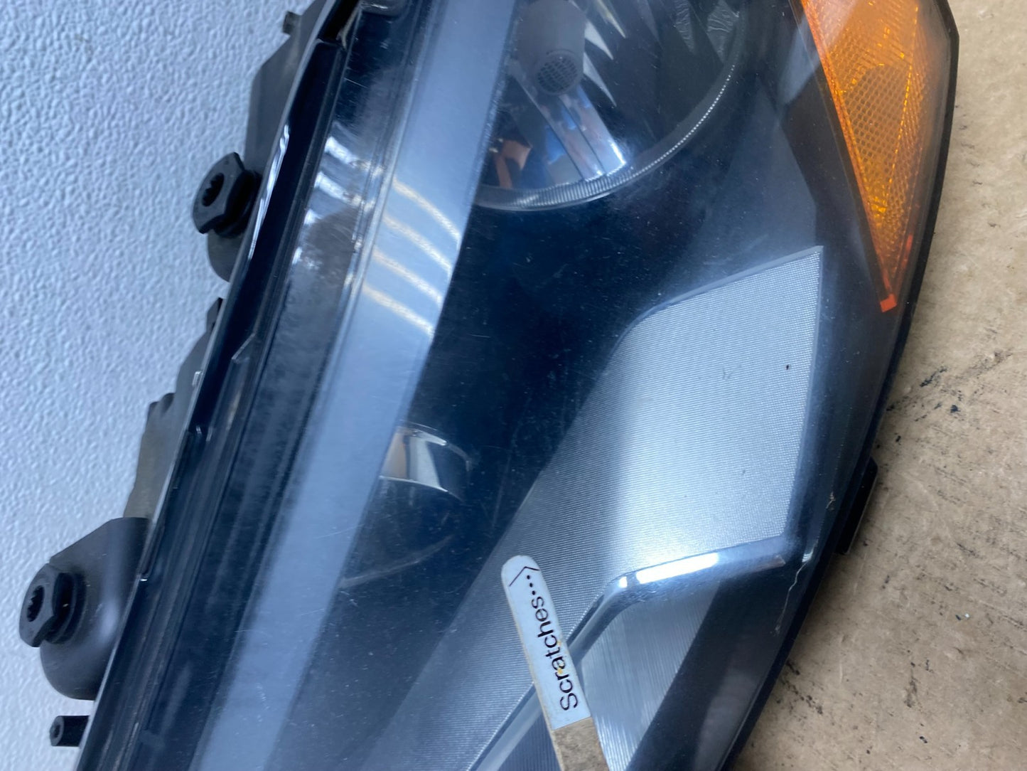 2012-2015 Volkswagen Passat Left Driver LH Side Halogen Headlight OEM AC1812 DW3