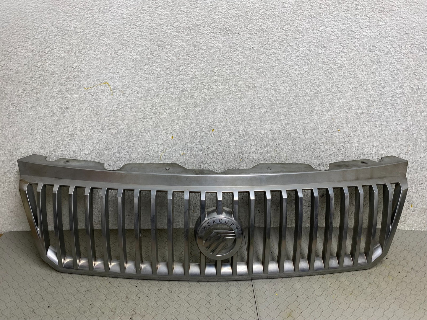 2002 to 2005 Mercury Mountaineer Front Upper Grill Grille Oem A1414 DG10