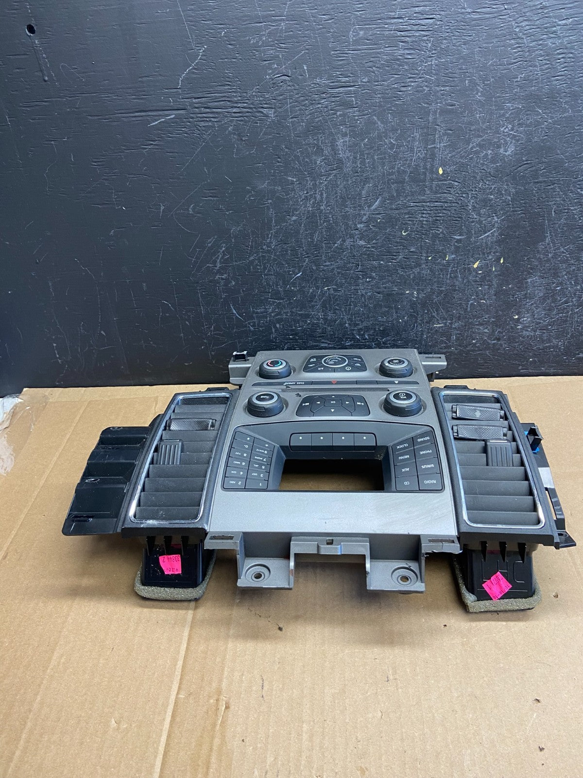 2010-2012 Ford Taurus Front Center Console Climate Radio Control Panel AD2093 DG3