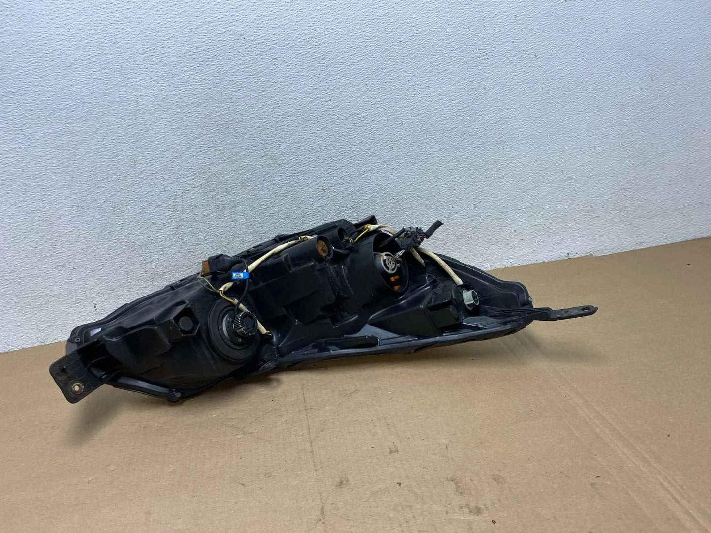 2010 2011 2012 Subaru Legacy Outback Left Driver Halogen Headlight AG4533 DW5