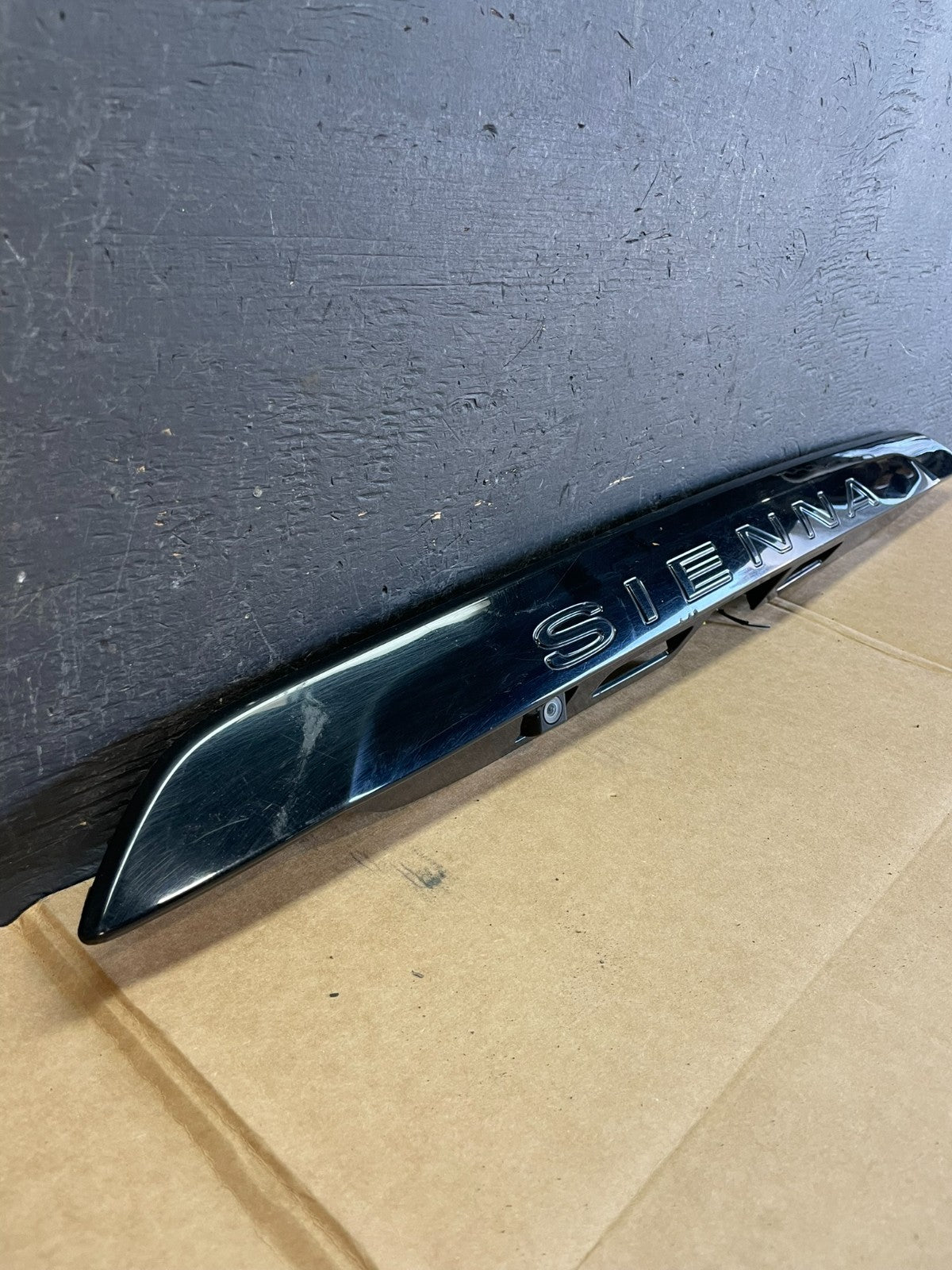 2011 to 2014 Toyota Sienna Rear Liftgate Tailgate Back View Camera AE0771 DG2