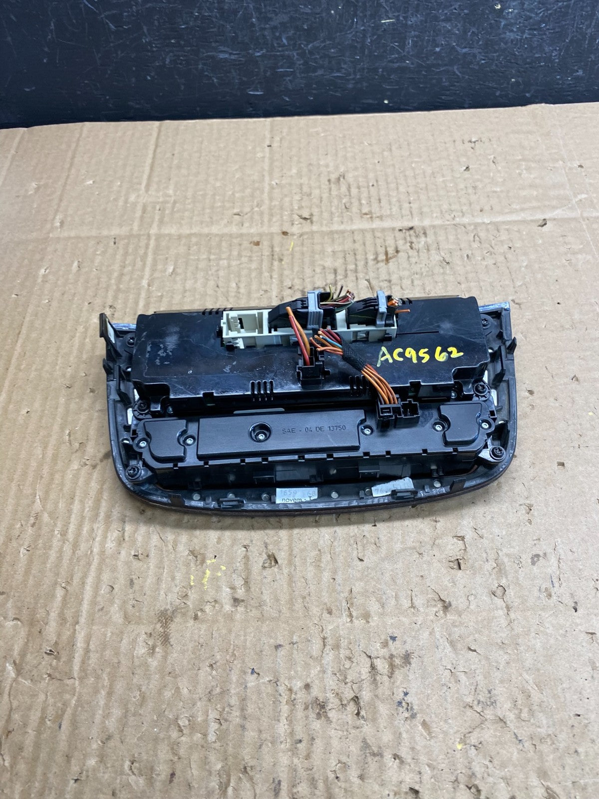2006 to 2010 Mercedes W251 R350 AC Temp Heater Climate Control ac9562 DG3