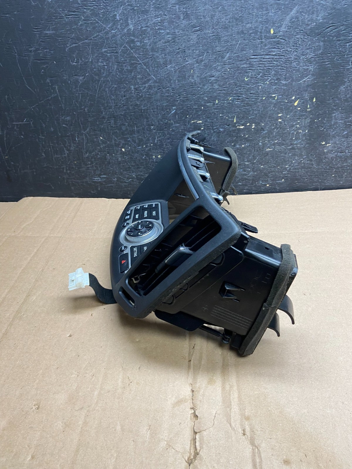 2009 - 2012 Infiniti G35 G37 Radio Player Screen Panel Bezel ai5996 DG2