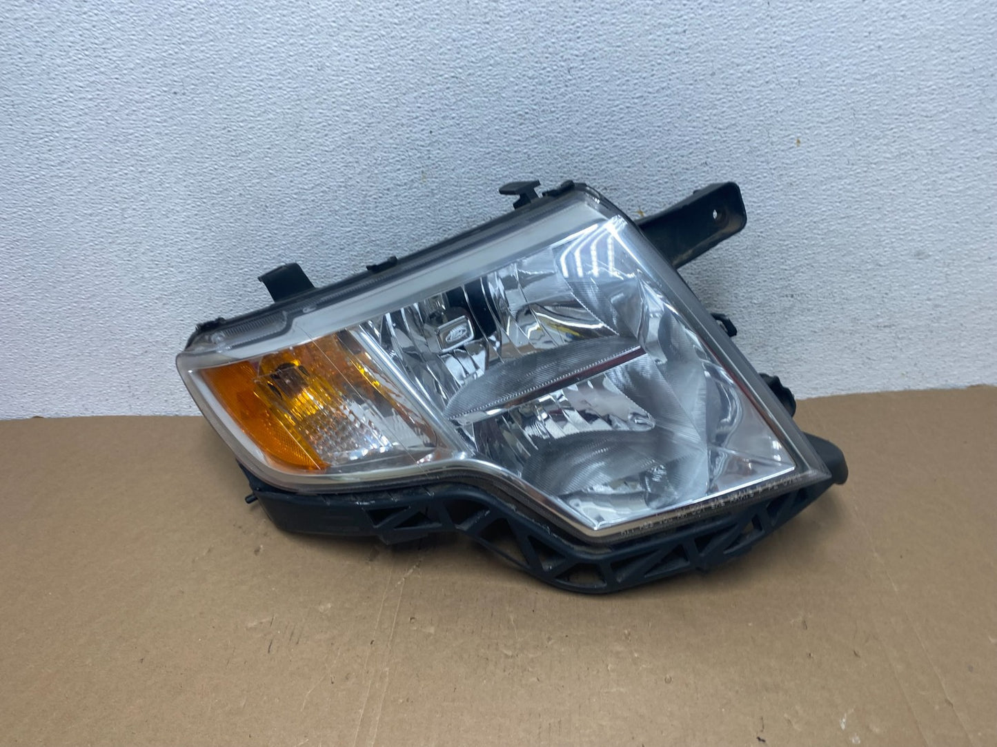 2007 to 2010 Ford Edge Right Passenger RH Halogen Headlight AD7883 DW0