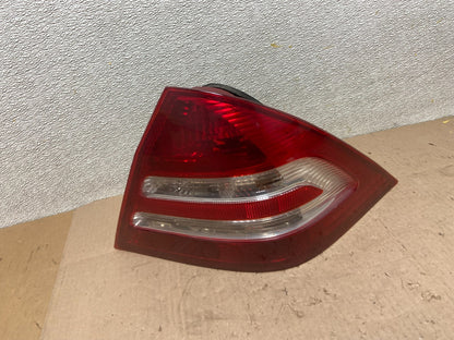 2005-2007 Mercedes-Benz C 230 - W203 C-Class Right Passenger Tail Light AA05820