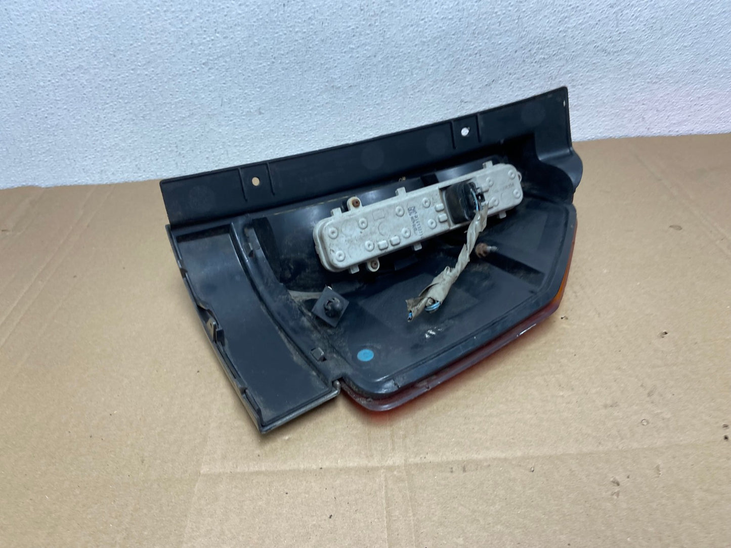2002 to 2009 Gmc Envoy Left Driver Lh Side Tail Light OEM AC3757 LK5