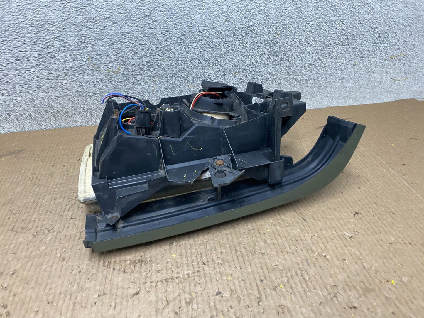 2000 to 2002 Range Rover P38 HSE Right Passenger Halogen Headlight Oem W5351 DG9