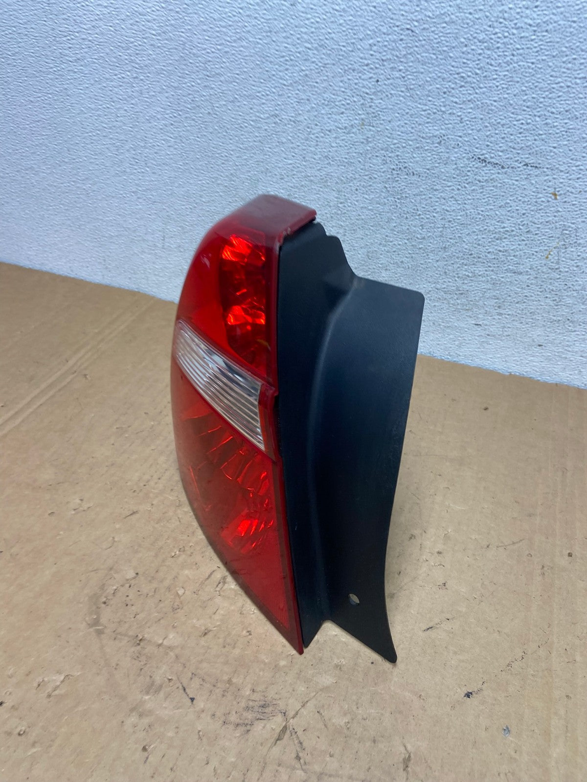 2004 to 2008 Chevrolet Malibu Left Driver Lh Side Tail Light AD2851 LK1