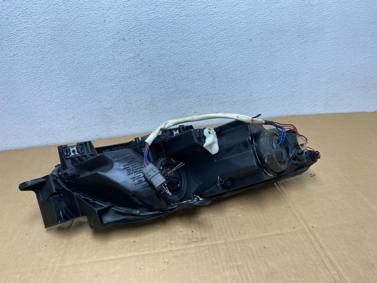 Halogen 2007 2008 2009 Mazda CX-7 Left Driver Headlight AC7498 DW5