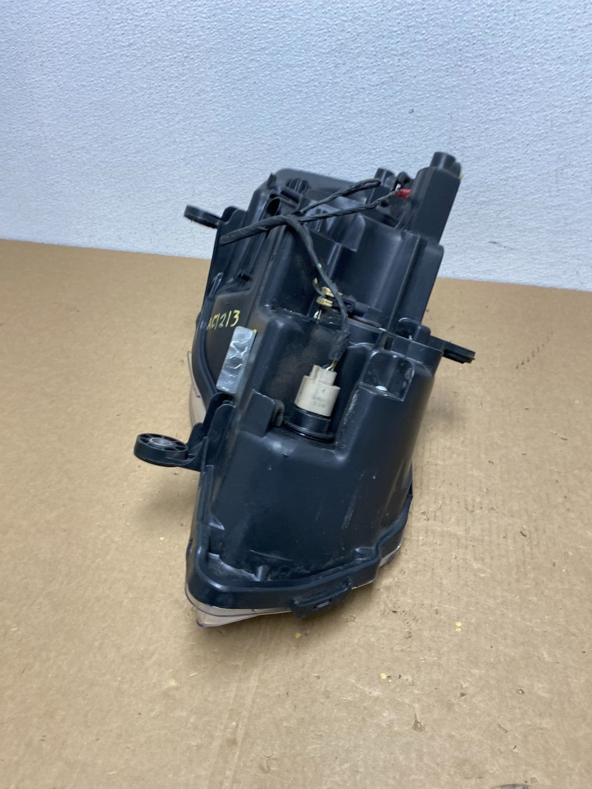 2008 to 2016 Chrysler Town and Country Left Driver Lh Side Headlight AC1213 DW5