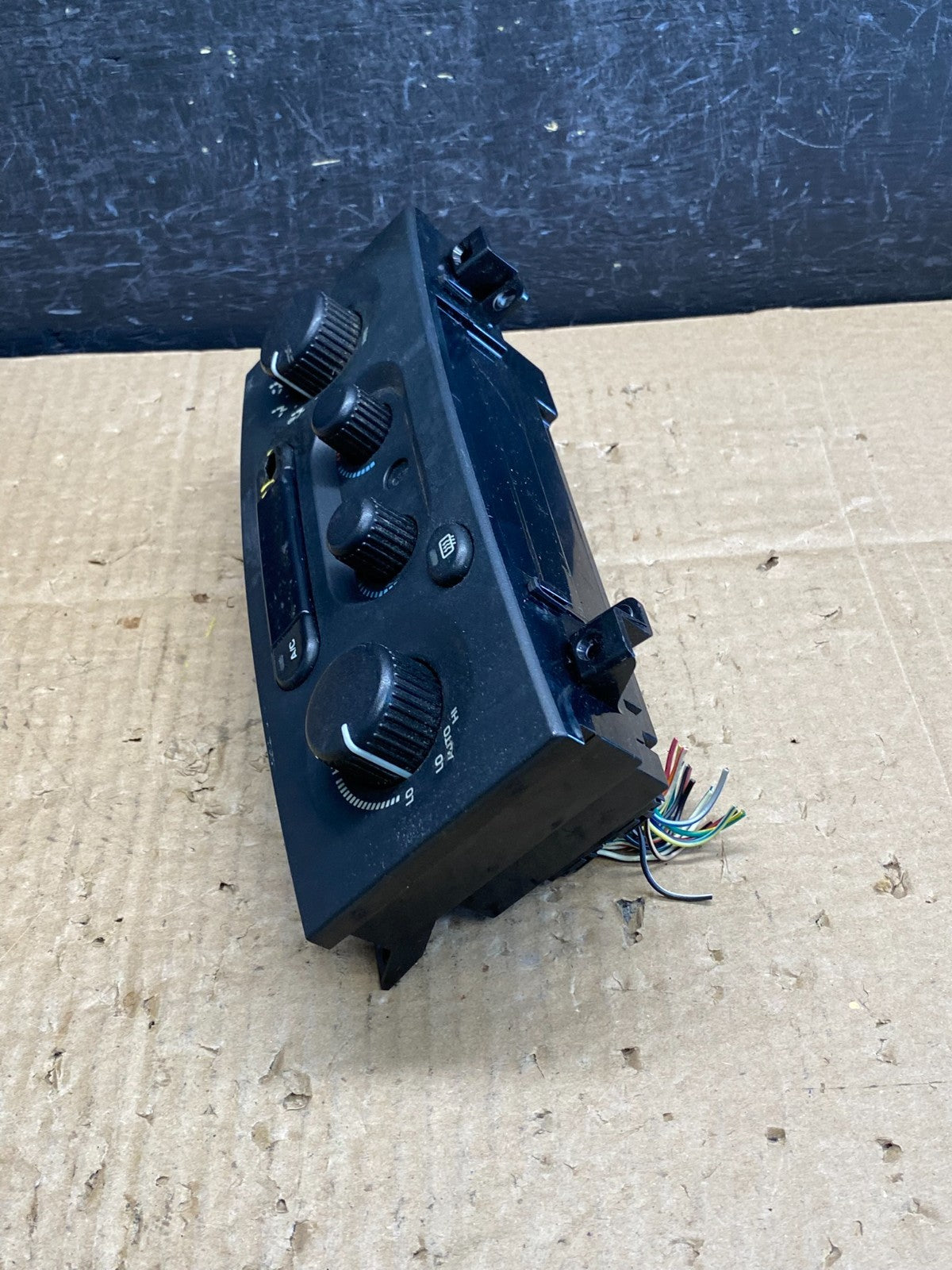 1999 to 2004 Jeep Grand Cherokee A/C Climate Control Bezel AC9625 DG3
