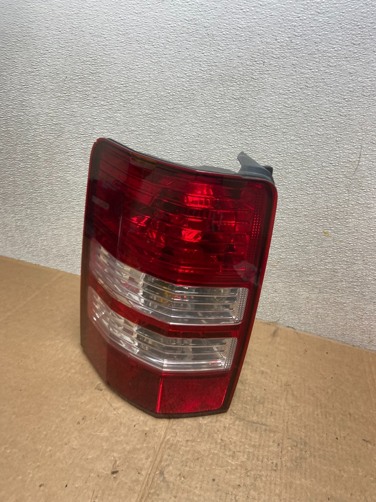 2008 to 2012 Jeep Liberty Left Driver Side Lh Tail Light OEM AA1690 PS0