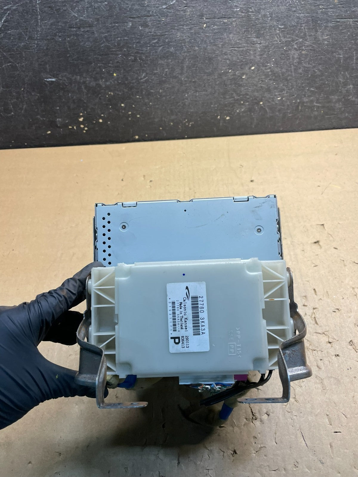 2013 2014 Nissan Pathfinder Radio AM/FM Receiver OEM W4382 DG5