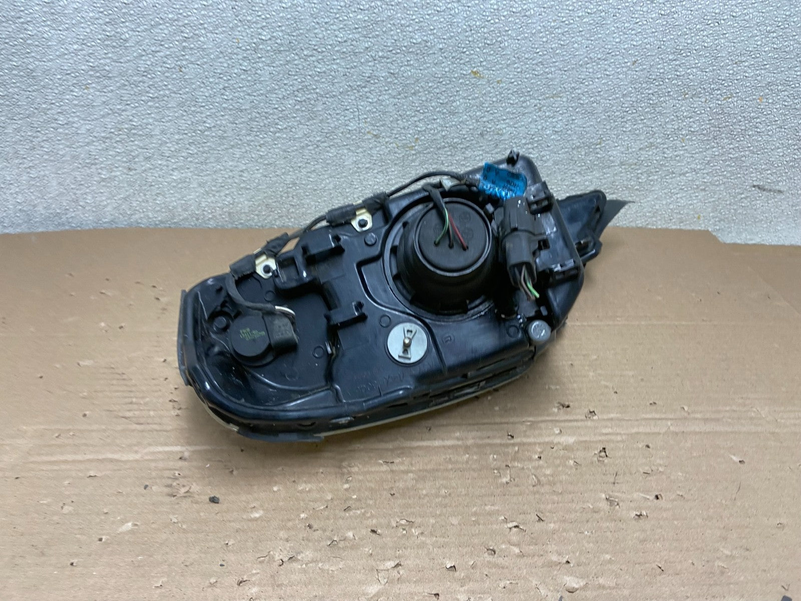 2000 to 2005 Mercury Sable Right Passenger Side Halogen Headlight OEM AB1472 DW6