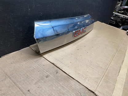2011-2015 GMC Terrain Tailgate Chrome Finish Molding with Camera Oem E32202