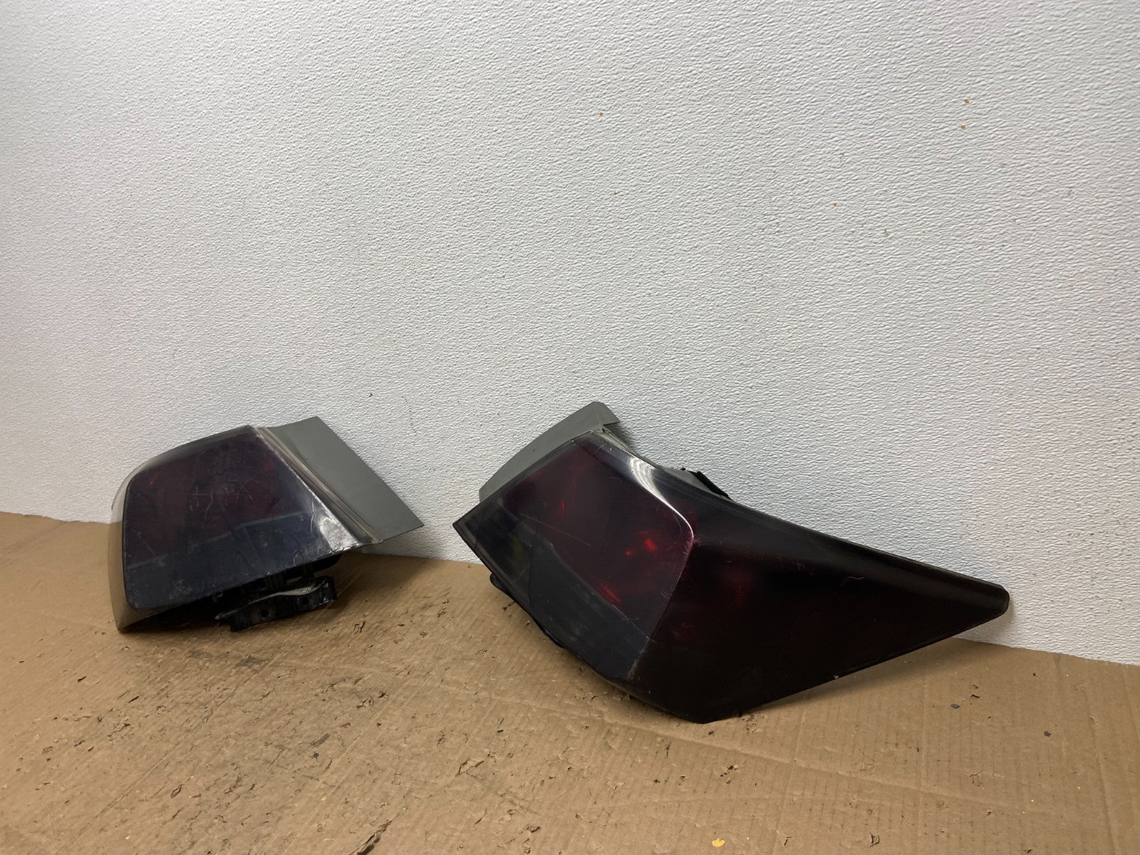 2008 to 2012 Honda Accord Sedan Tail Lights Left+Right Side AB9881 DW1