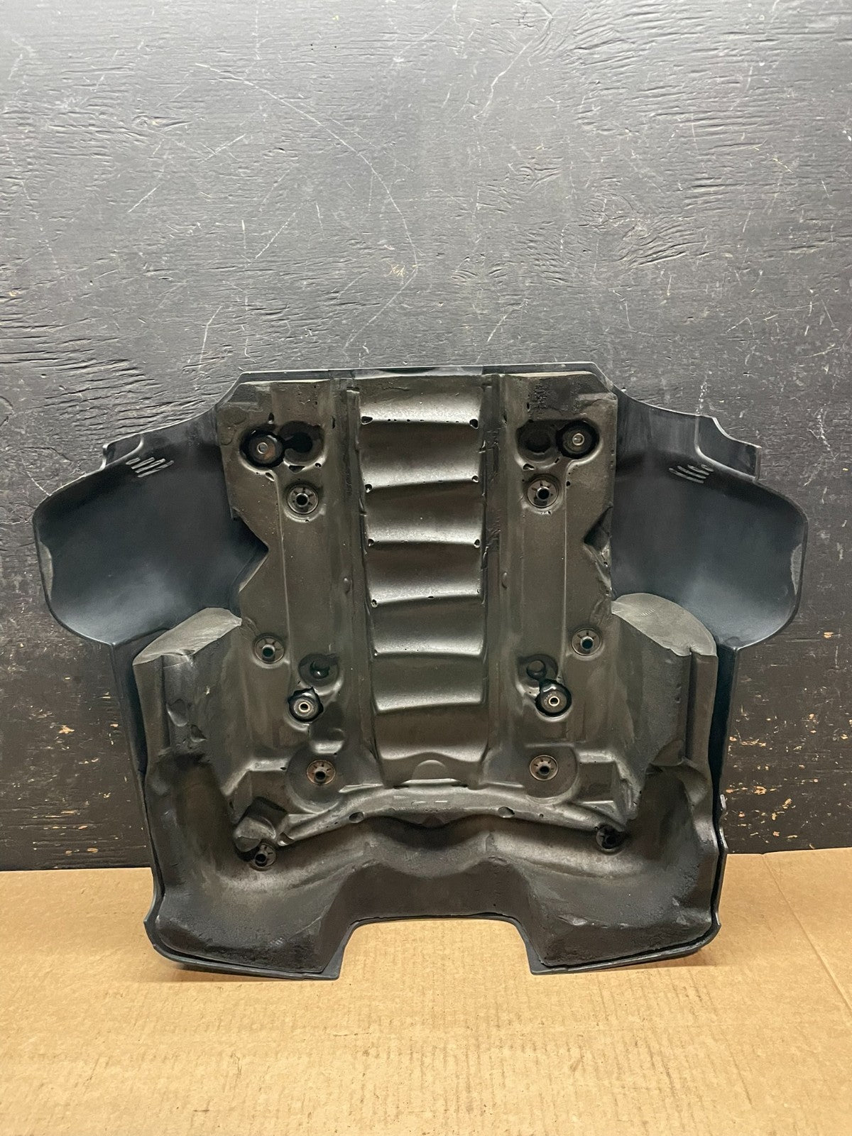 2006 to 2010 BMW 550i 650i 750i Plastic Engine Cover Shield OEM Y9505 DG5