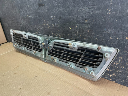 2002 2003 Mitsubishi Lancer Front Upper Radiator Grille Grill OEM AB3084 DG7
