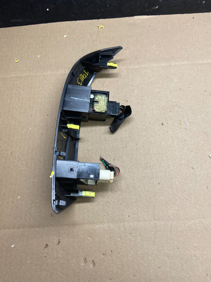 2004 to 2010 Toyota Sienna Left Side Climate Switches Bezel Trim T9113 DG2