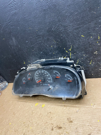 2001 - 2002 Ford Econoline E250 E350 Van Speedometer Instrument Cluster w6342 DG3