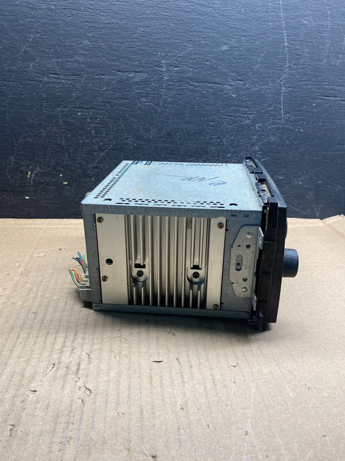 2004 to 2008 Ford F150 Mustang Radio Stereo Audio AM/FM AE7935 DG2