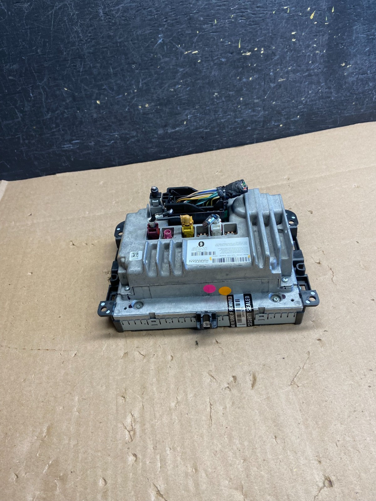 2014 to 2017 Jeep Cherokee UConnect 8.4" Touch Screen Radio ai6361 DG3